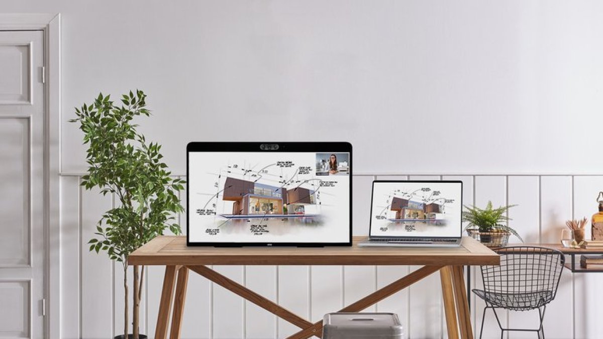 El dispositivo cuenta con una pantalla de 27 pulgadas que incluye tres cámaras de gran angular incorporadas para vídeos de alta resolución.