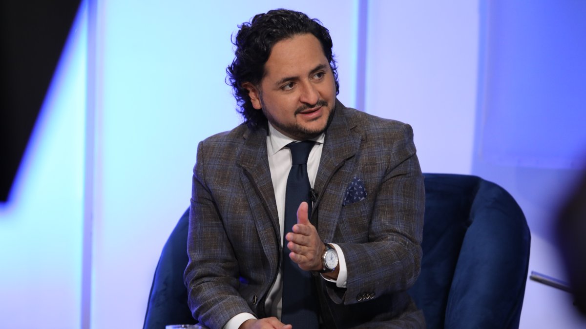 Andrés Michelena es ministro de Telecomunicaciones desde el 24 de marzo de 2019. Antes ocupó las funciones de secretario nacional de Comunicación de la Presidencia de la República. 