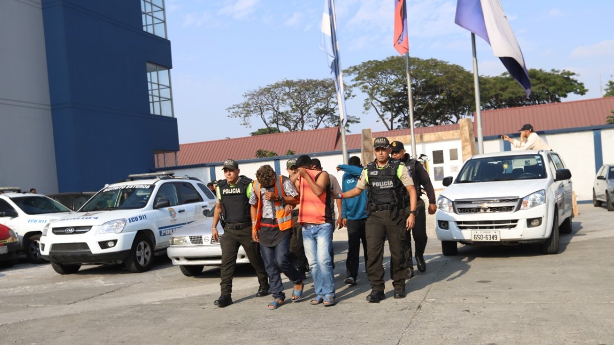 Sospechosos que detuvo la Policía en operación ejecutada en Monte Sinaí.