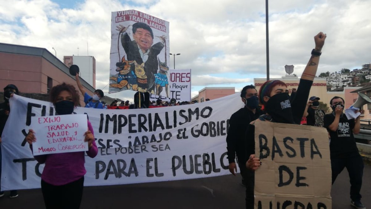 Sectores sociales marchan hoy, 16 de julio, en el centro de Quito.