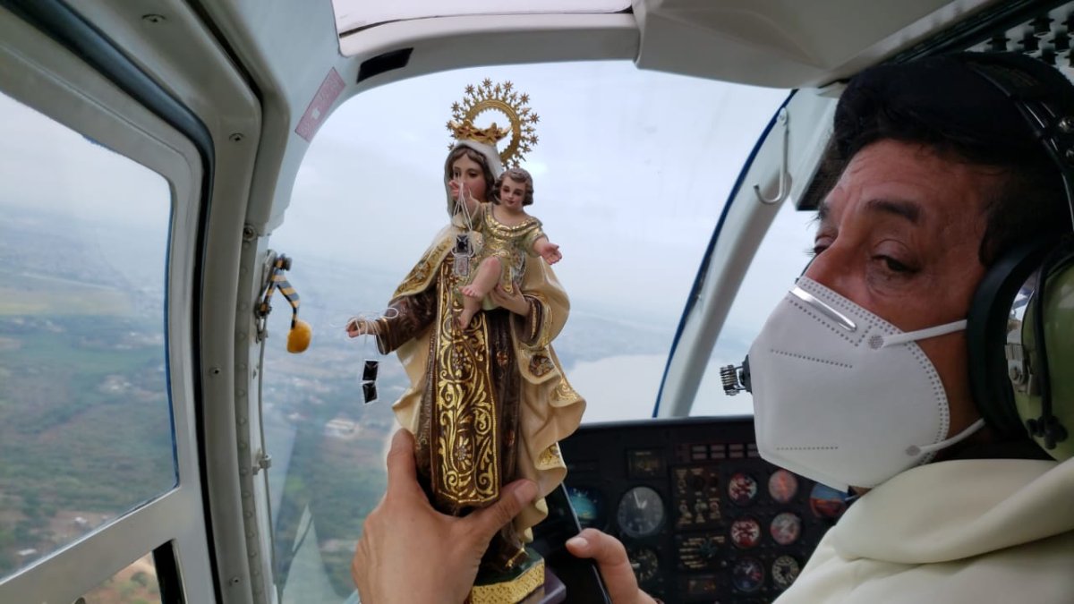 Hecho. El sobrevuelo con la figura religiosa se realizó la mañana de hoy jueves 16.