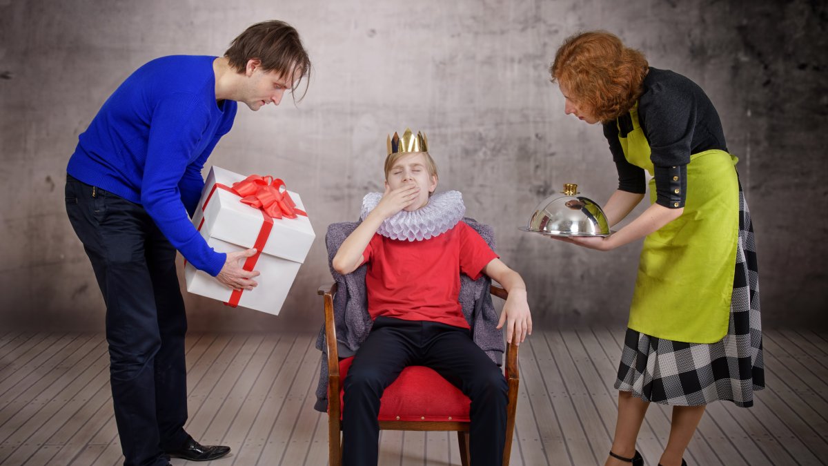 Los hijos tiranos son poco empáticos. Les cuesta sentir remordimiento o culpa por sus actos.