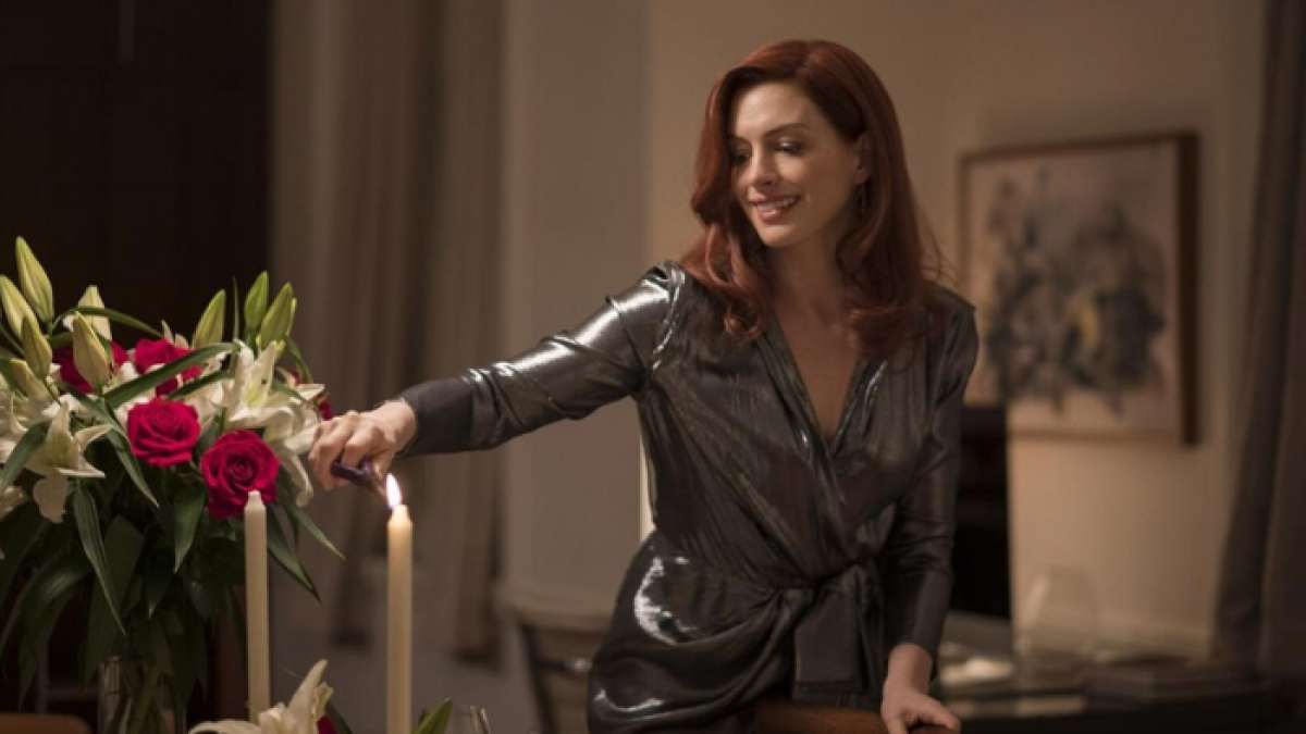 Serie de TV basada en la columna del New York Times que explora las relaciones, el amor y la conexión humana.