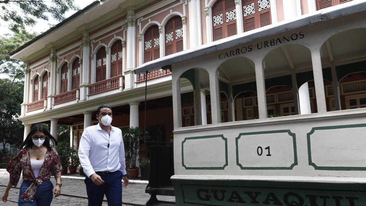 Hecho. El alcalde Juan José Yúnez a su arribo al Parque Histórico, este 20 de julio.