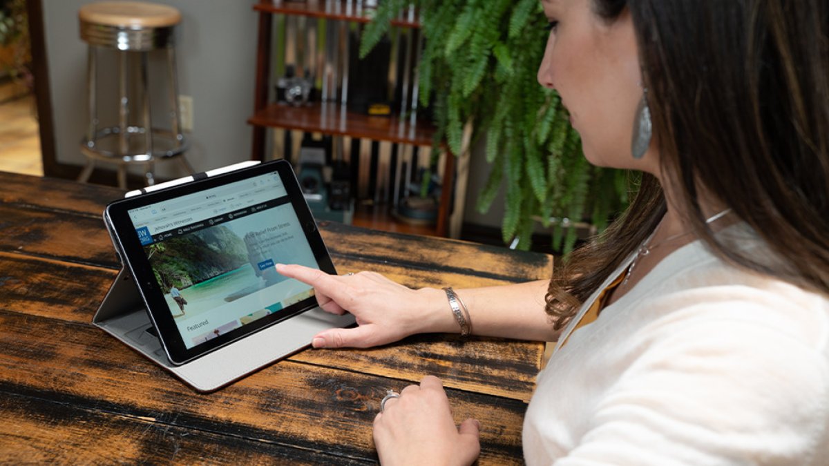 Los testigos de Jehová ven sus reuniones a través de plataformas virtuales.