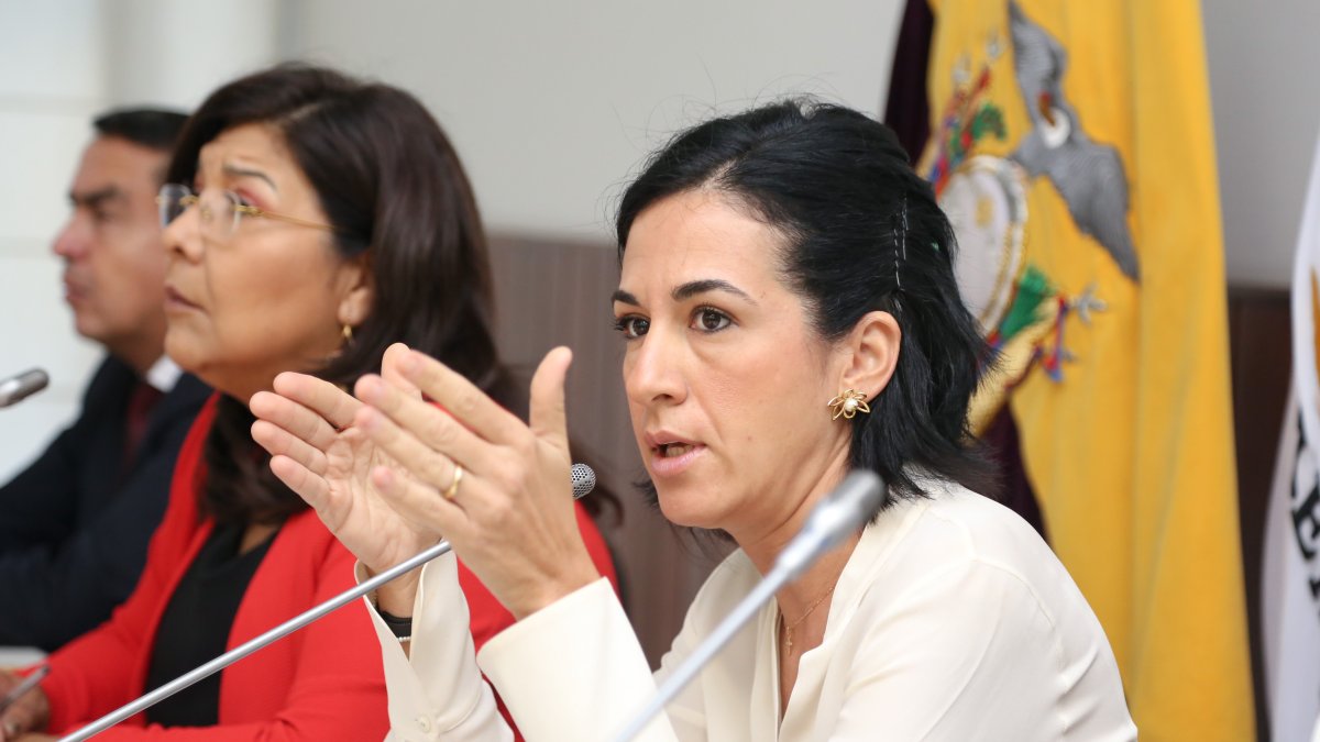 Muñoz fue directora del Servicio Nacional de Aduanas antes de ser electa segunda mandataria.