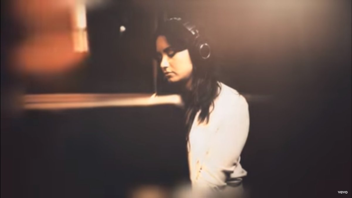 Demi Lovato habría comprado una cada de ocho millones de dólares para vivir con Max Ehrich.