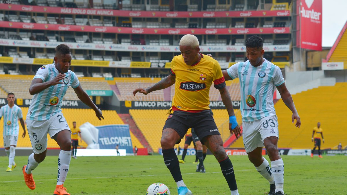 Barcelona y Guayaquil City protagonizaron el primer partido de simulacro para poner a prueba los protocolos de bioseguridad.