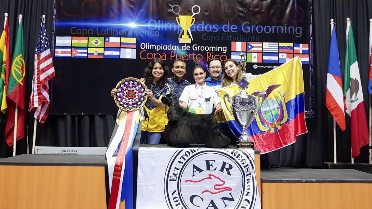 El premio se lo llevó gracias al trabajo que hizo con su perro cocker Nelson Mandela.