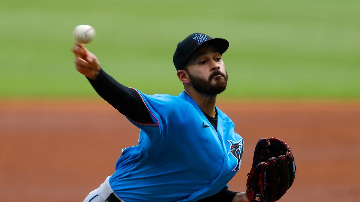 Pablo Lopez, pitcher de los Miami Marlins durante el cuestionado partido de exhibición del fin de semana donde 11 integrantes del equipo se habrían contagiado.