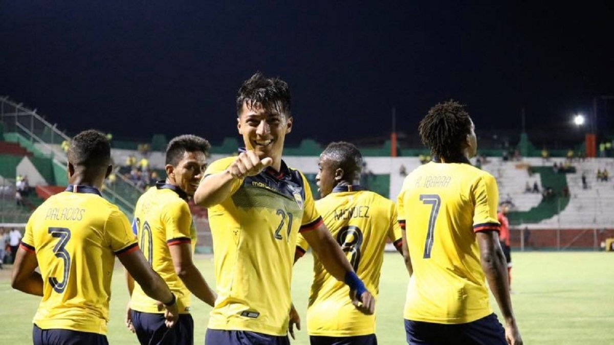 La selección ecuatoriana de fútbol contaría con al menos 2000 personas en el estadio de Liga de Quito