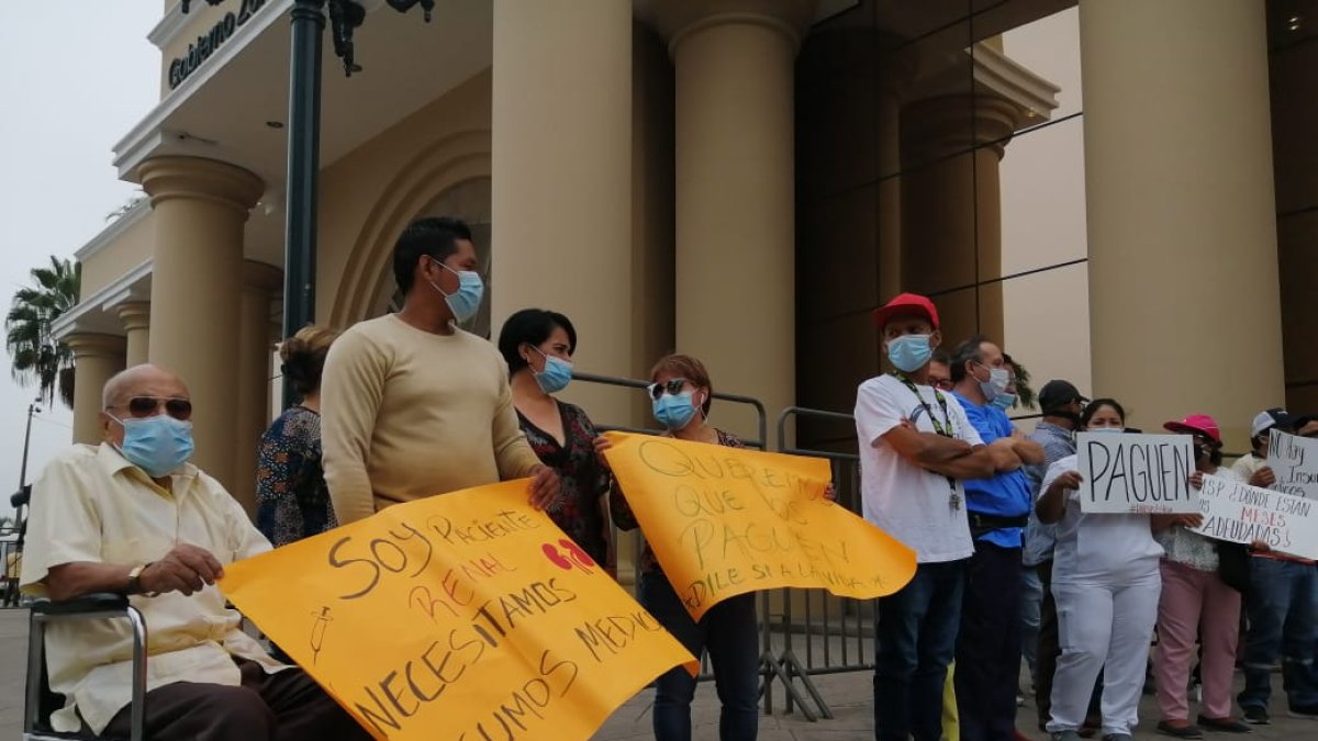 Hecho. Cerca de 100 personas participaron en la protesta realizada este jueves 30 de julio.