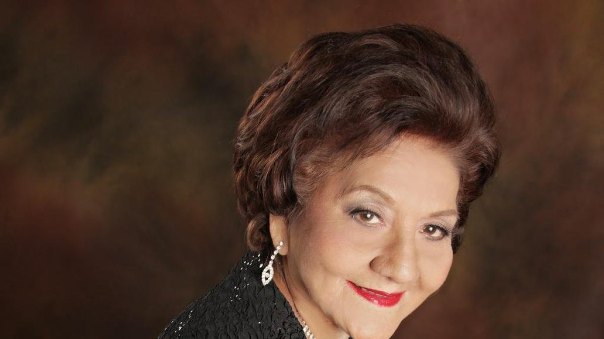 Fresia Saavedra es conocida como La Reina del Pasillo.