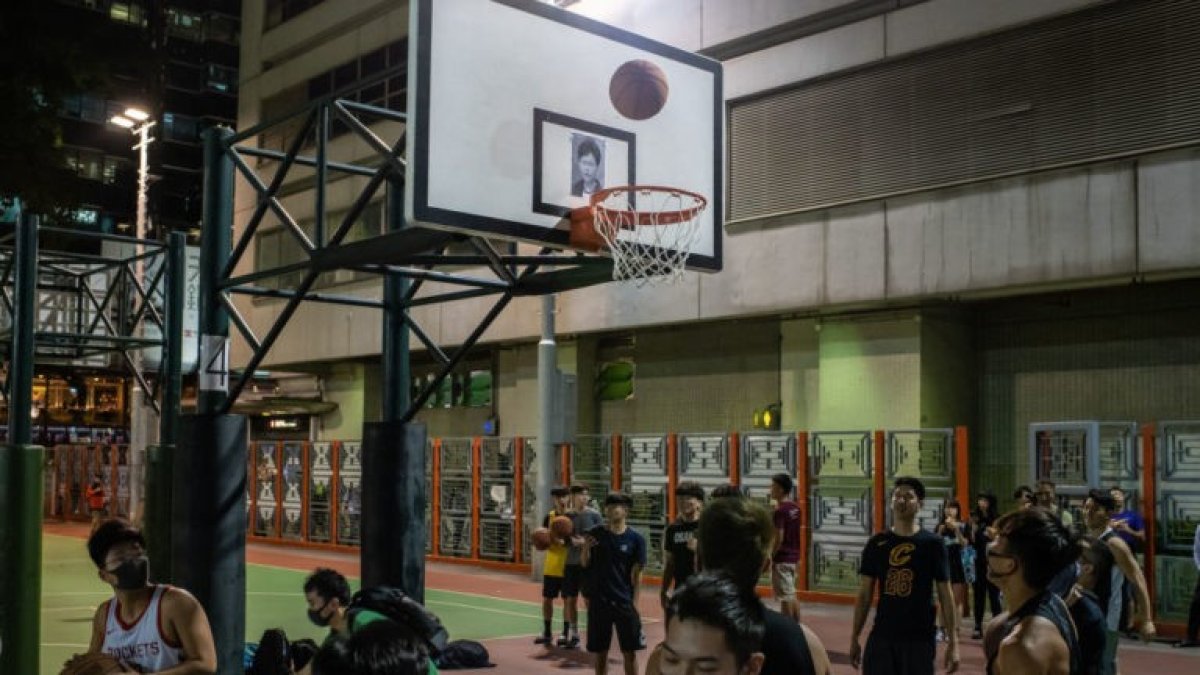 La NBA empezó a abrir sus academias en China y en otras partes del mundo en 2016. Hoy están en el ojo del huracán.