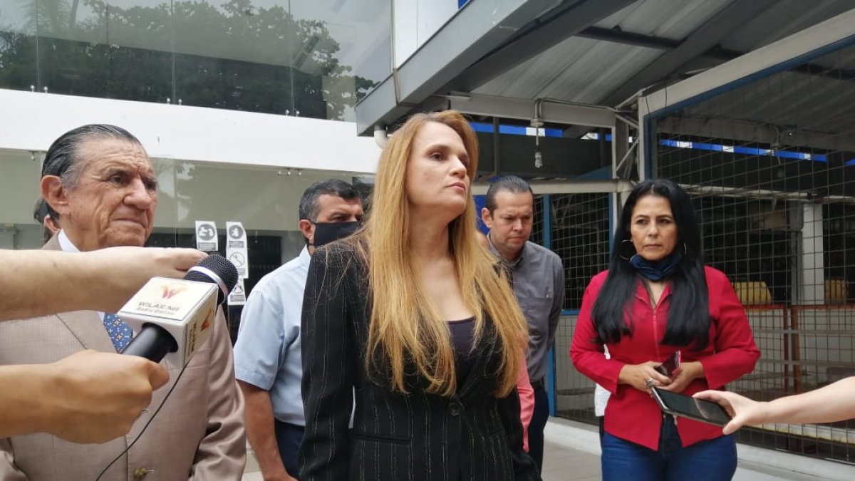 Sylka Sánchez, dirigente de Adelante Ecuatoriano Adelante, anunció que acudirán a instancias electorales y judiciales.