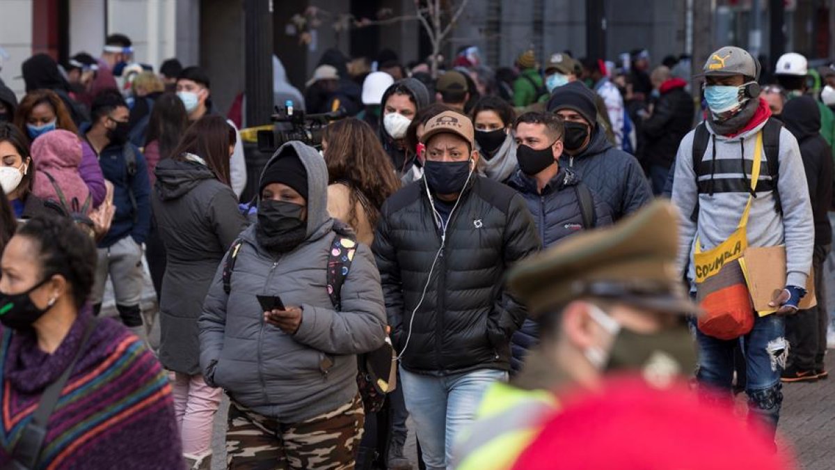 Chile tiene una de las economías más sólidas de la región, pero la pandemia la ha golpeado a niveles impensables hasta hace pocos meses.