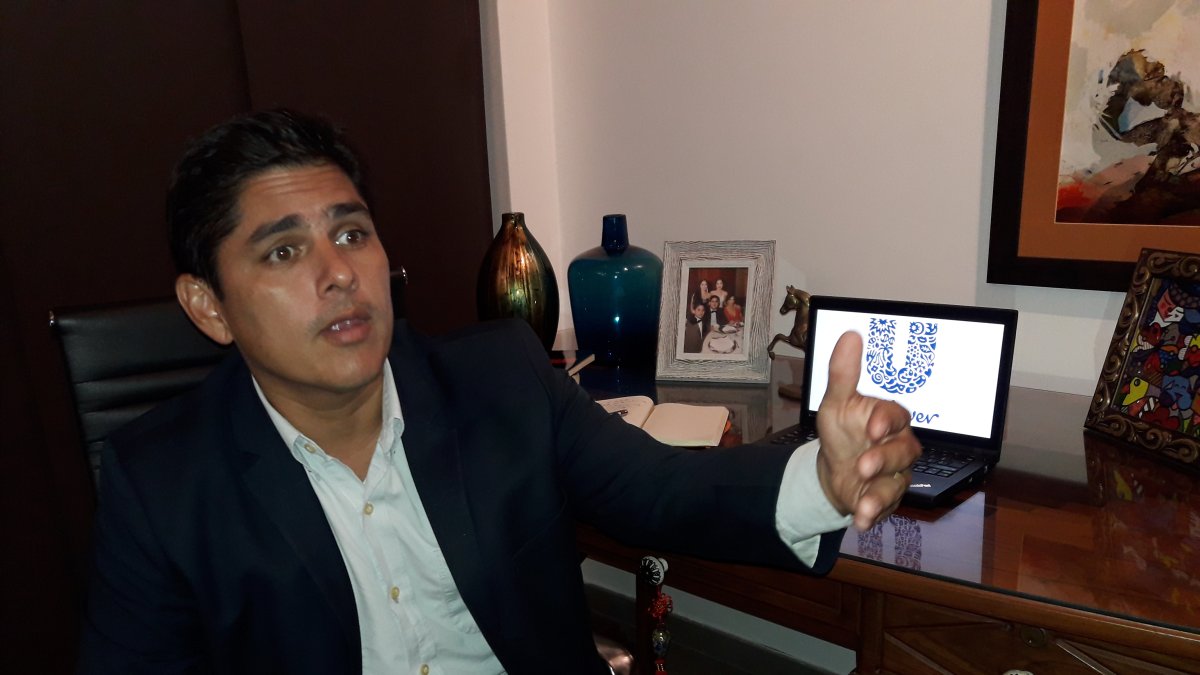 David Valladares es el gerente de asuntos corporativos en Ecuador.