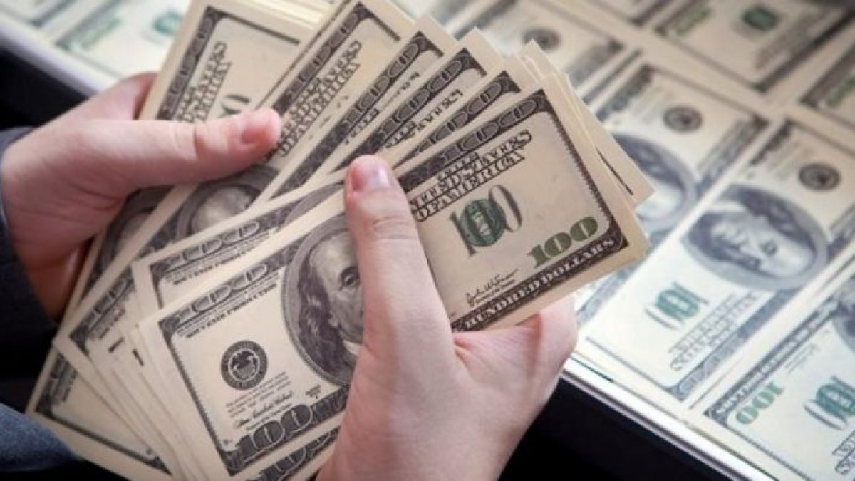 Ecuador negocia con acreedores para solucionar su déficit fiscal.