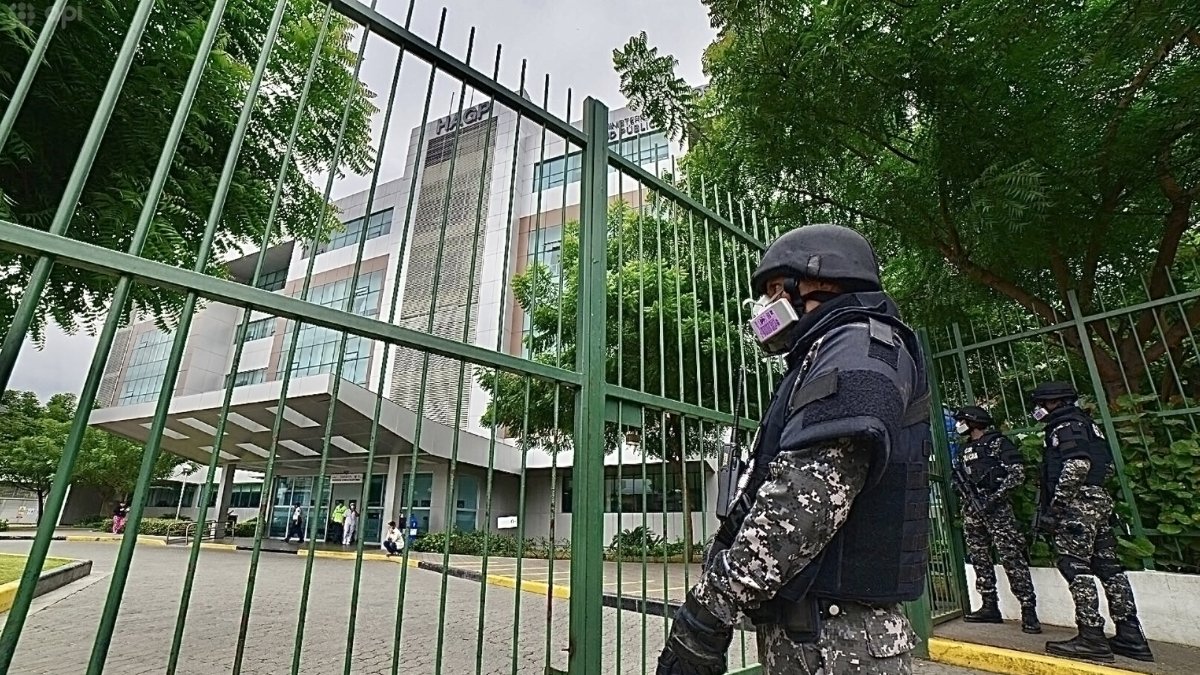 La Fuerza de Tarea allanó el hospital Abel Gilbert el pasado 18 de junio.