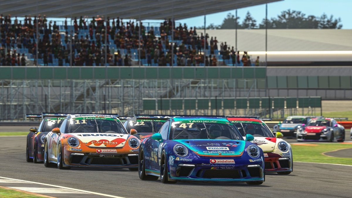 El equipo Mahindra Racing (auto azul), es uno de los afectados en el contagio. Su CEO, el carismático Dilbagh Gill, dio positivo.