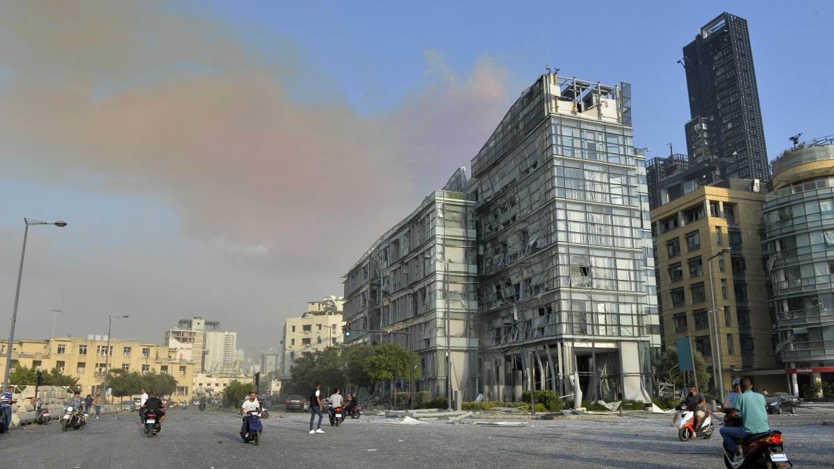 Daños provocados en viviendas de Beirut tras la explosión en el puerto de esa ciudad.