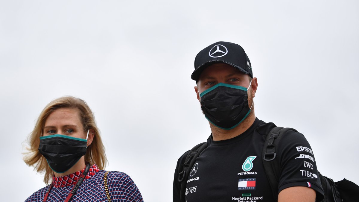 El finalndés Valtteri Bottas renovó su contrato con Mercedes hasta el próximo año.