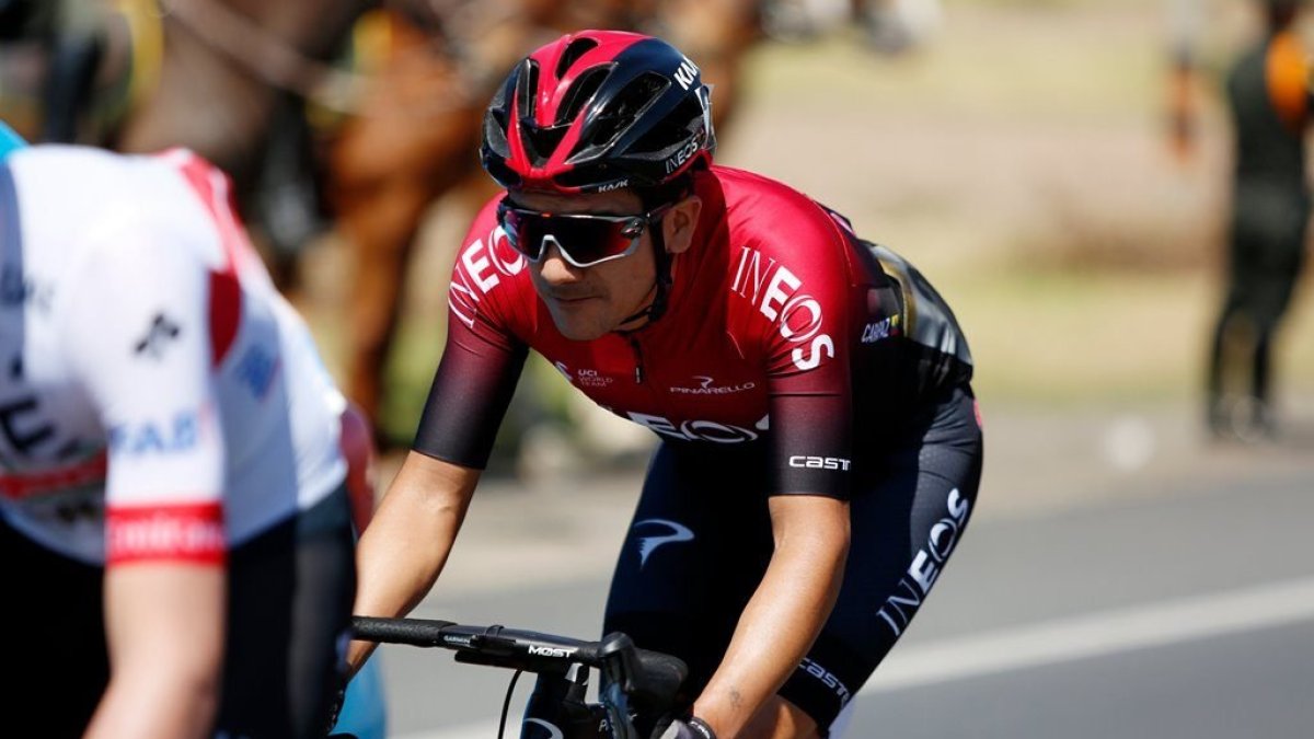 Richard Carapaz, ciclista ecuatoriano, se encuentra en el pelotón principal dentro de la competencia europea.