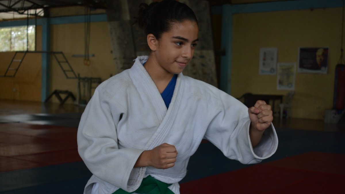 Blanca Chalá, deportista manabita de 14 años que brilla en el judo.