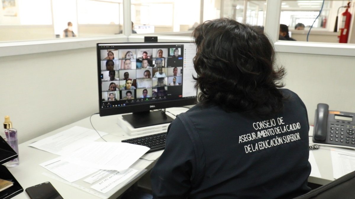 La lista de los profesionales fue aprobada en una sesión ordinaria virtual del Caces.