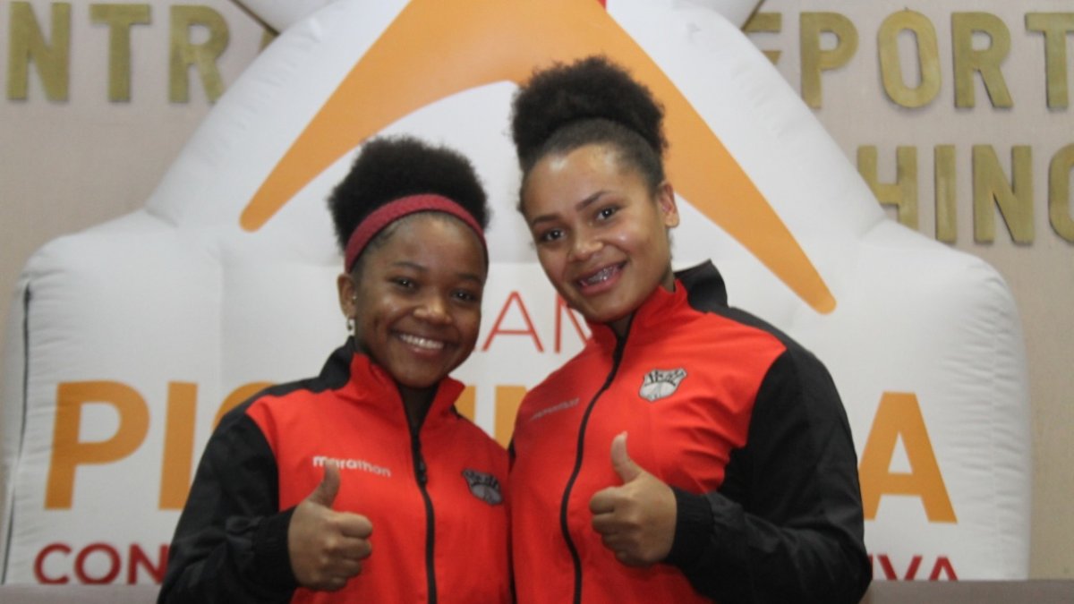 Neisi Dajomes y Paola Palacios continuarán con sus prácticas junto al equipo pichinchano. Inicia el trabajo en altura.