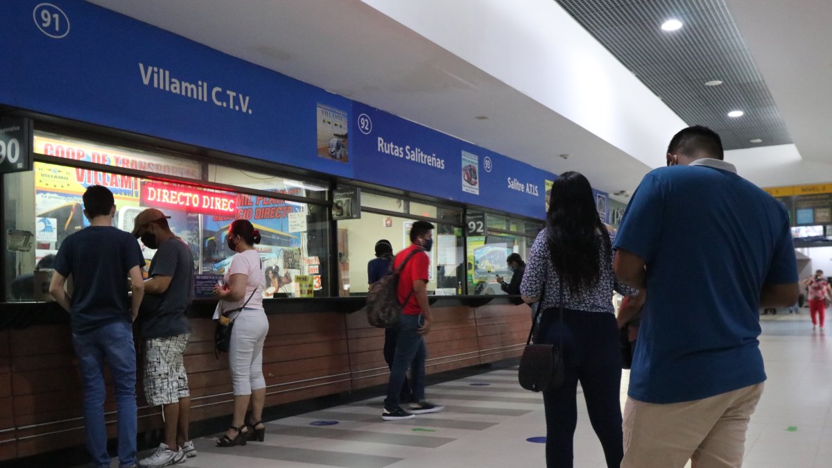 Transporte. Solo 13 provincias tienen conexión con la Terminal Terrestre de Guayaquil.