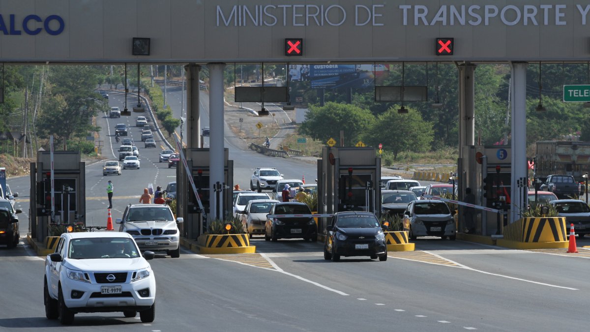 Las actuales autoridades del cantón detectaron la desaparición de adhesivos en mayo de 2023.