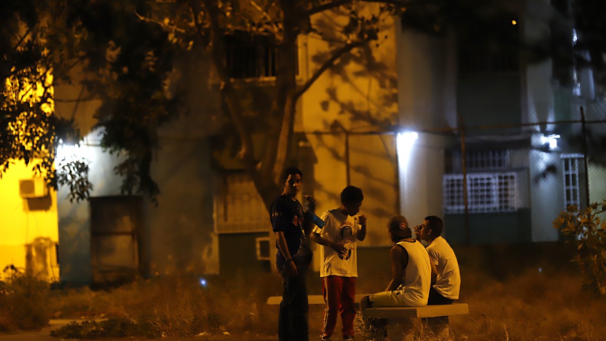 Situación. A los moradores les preocupa la presencia de supuestos consumidores de drogas.