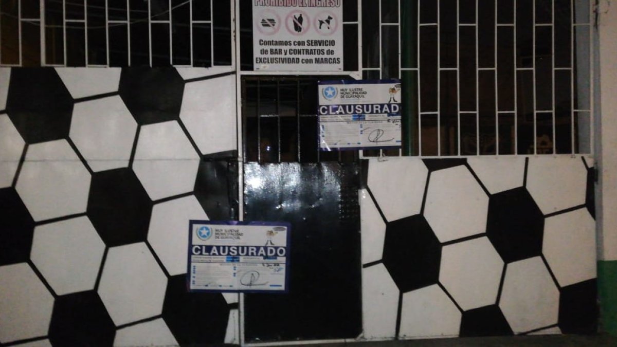 Hecho. Las clausuras de los locales se hicieron entre el 7 y 10 de agosto en Guayaquil.