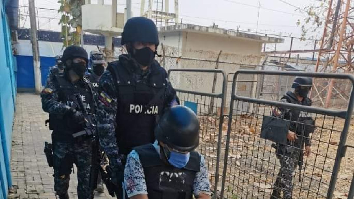 La Fiscalía buscaba adelantar el testimonio de Sheinman Tomer, quien resultó con cortes en las brazos, actualmente está hospitalizado.