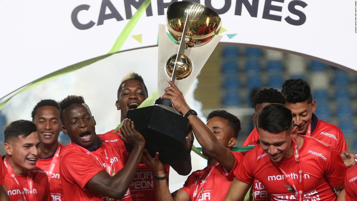 La selección se proclamó el año pasado campeón del torneo en Chile. Este año buscará reeditar el título en Colombia, aunque con la plantilla totalmente renovada.