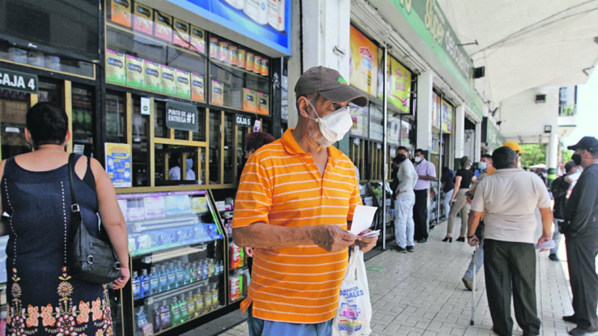 Referencial. Las distribuidoras de medicina en el centro de Guayaquil.
