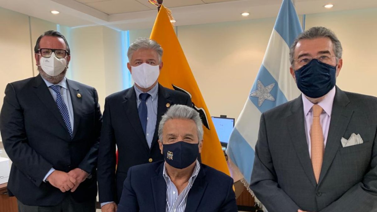 Hecho. La cita se llevó a cabo esta tarde en Guayaquil.