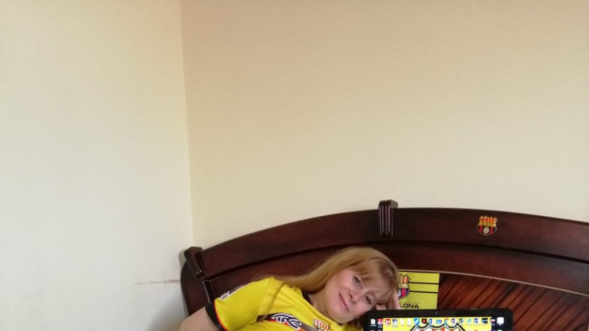 María Elena García ama a Barcelona, pero por ahora se deberá conformar con ver los partidos de su equipo por televisión.