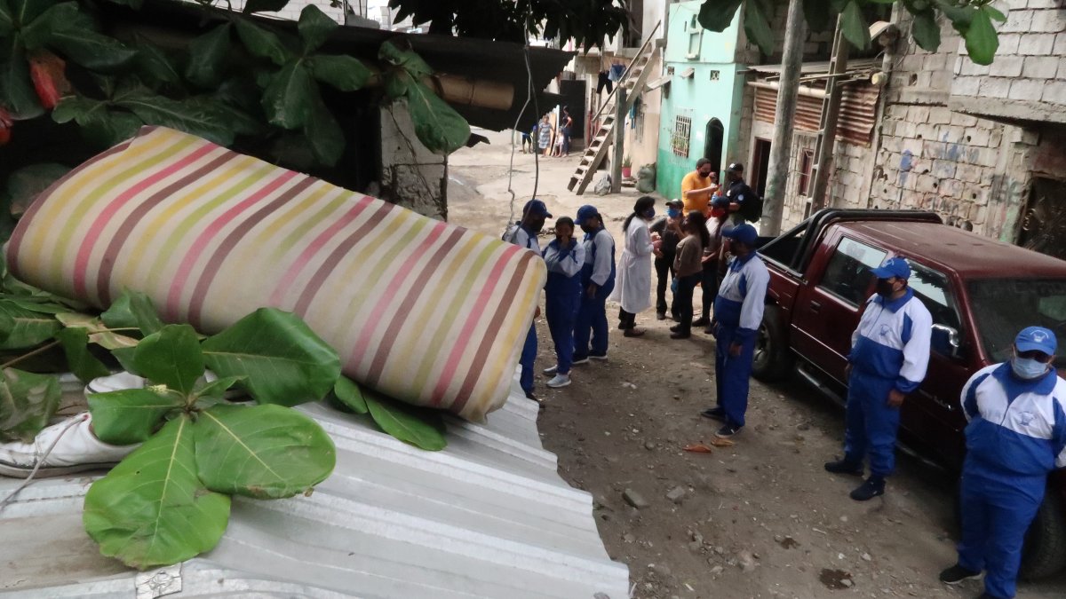 Acción. En la zona se retiraron colchones, malezas y diferentes desperdicios.