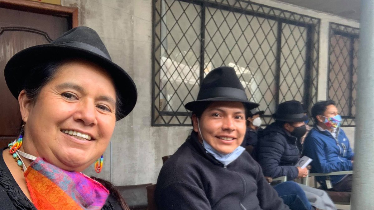 “Güisqui”. La selfie de Lourdes Tibán en la asamblea de Cotopaxi.