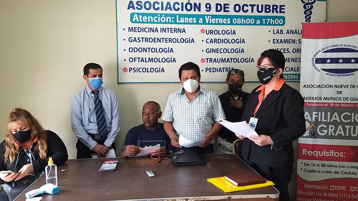 Colectivos sociales reclaman audiencia al ministro de Salud.
