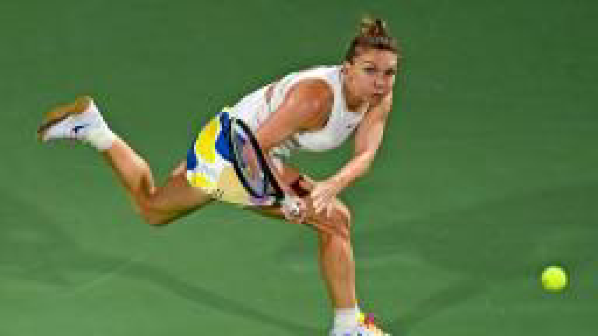 Favorita. El ser número dos del mundo y semifinalista del 2015 ponía a Simona en la órbita a la rumana. El fin de semana ganó Praga.