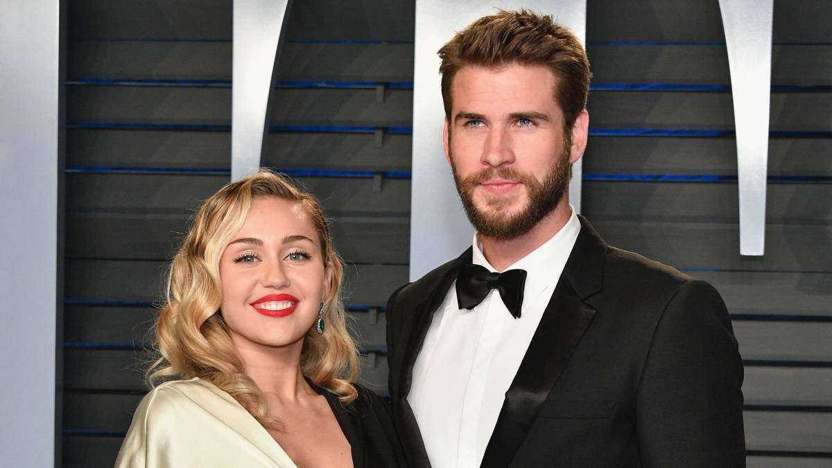 Liam terminó con Miley tras descubrir que le era infiel con una mujer.