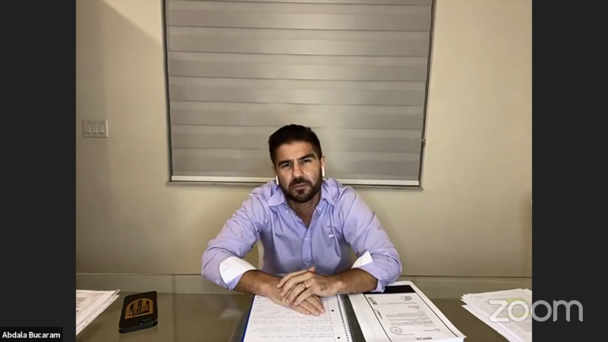 Dalo Bucaram en una rueda de prensa realizada desde Estados Unidos.