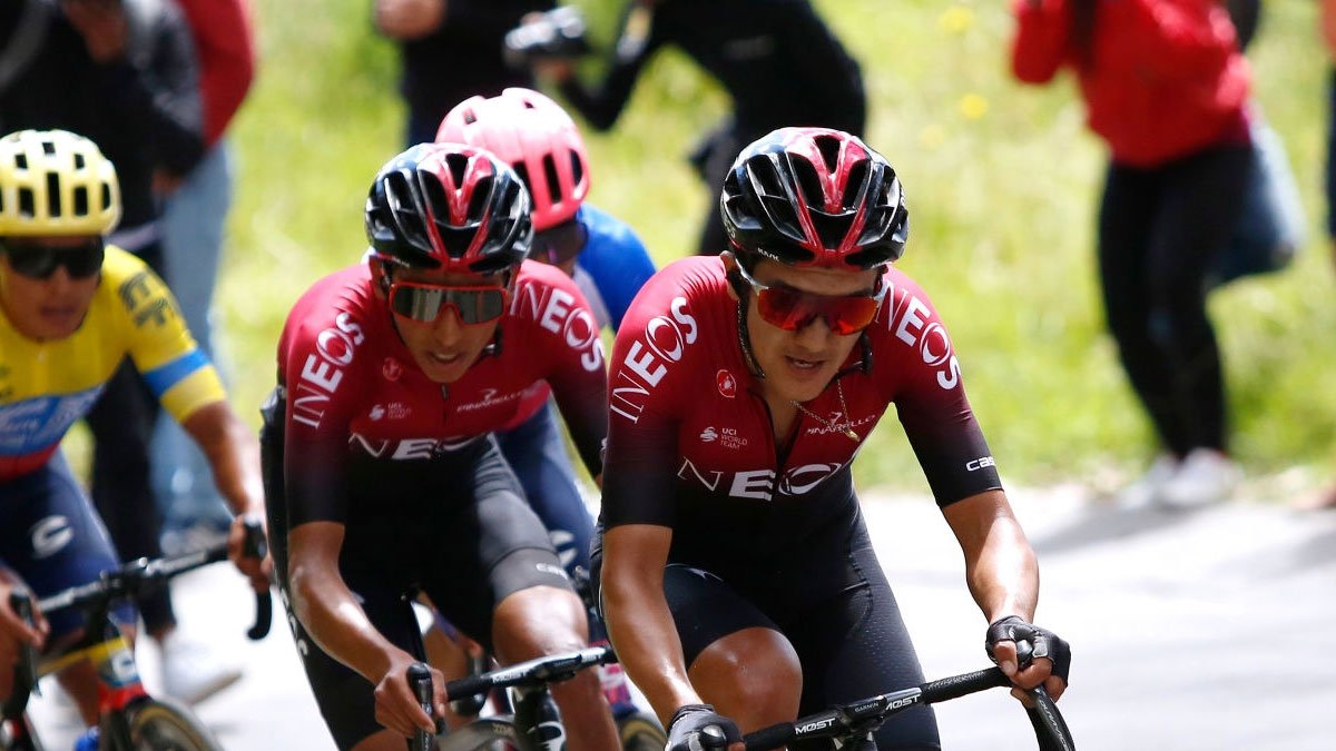 Richard Carapaz (d) y Egan Bernal (i) serán los líderes del Ineos en el Tour de Francia.