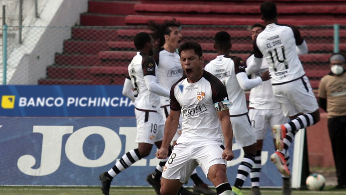 Matias Oyola, mediocampista de Barcelona, dio el pase gol para el primer tanto del Ídolo en suelo cuencano.