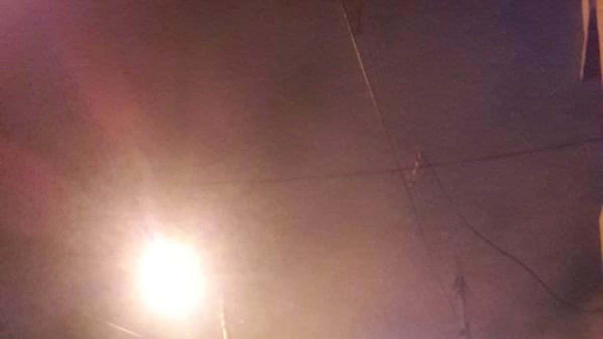 Moradores de la urbanización Loma Vista son afectados por la quema de monte en los predios del colindante Hospital.