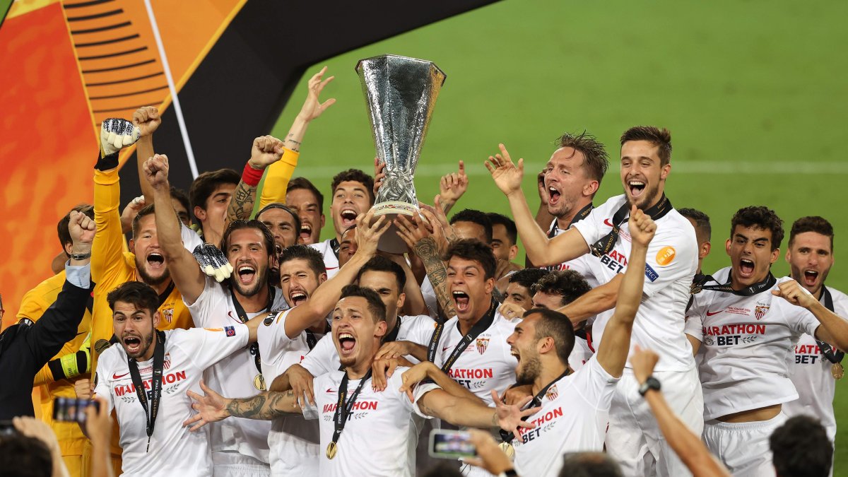 Sevilla volvió a levantar una copa de la Liga de Europa desde la temporada 2015-16. Es el club más campeón del torneo.