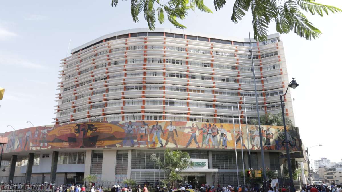 Además de la deuda estatal, la entidad debe enfrentar menos recursos luego de que este año, por la pandemia, cerca de 250.000 personas se desafiliaran.